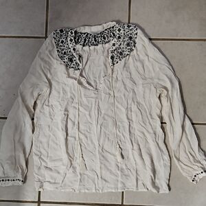 Lucky Brand White Blouse with Black Patterned Collar